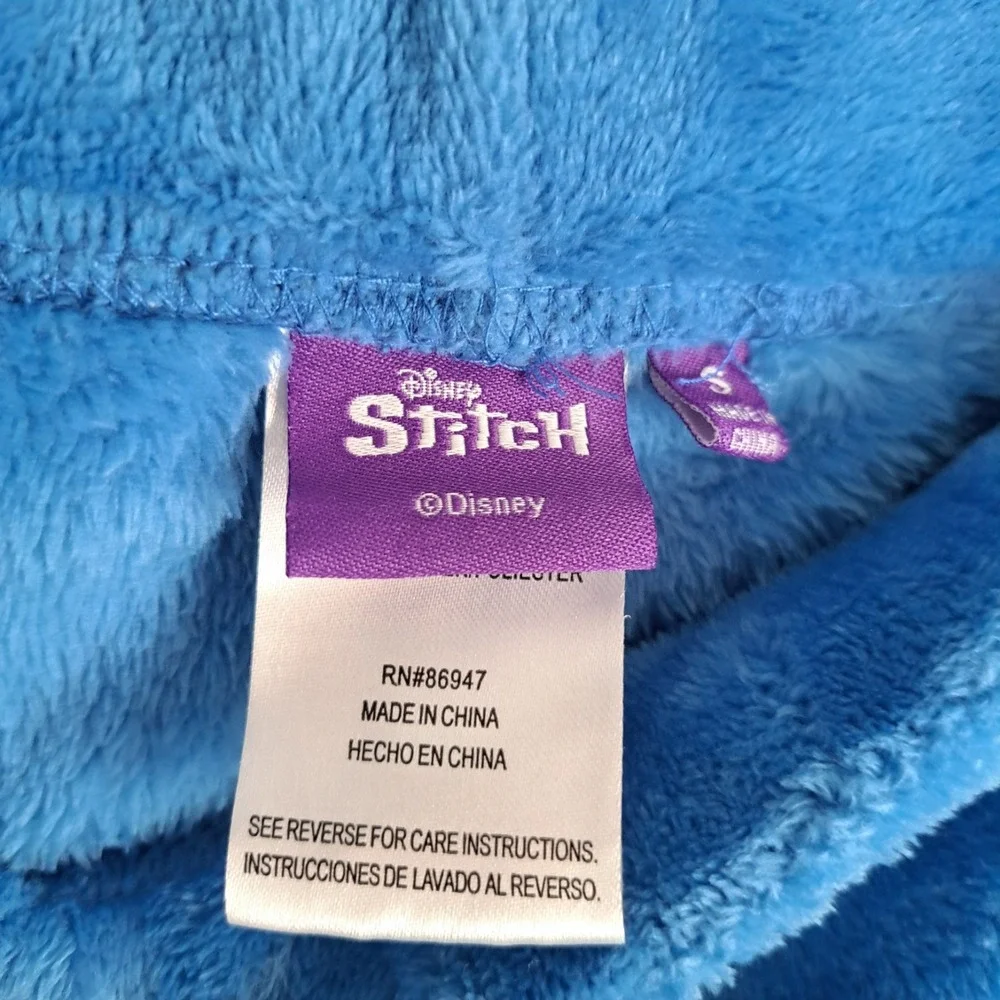 NWT Disney Stitch & Angel Womens Embroidered Fleece Fuzzy Shorts Small